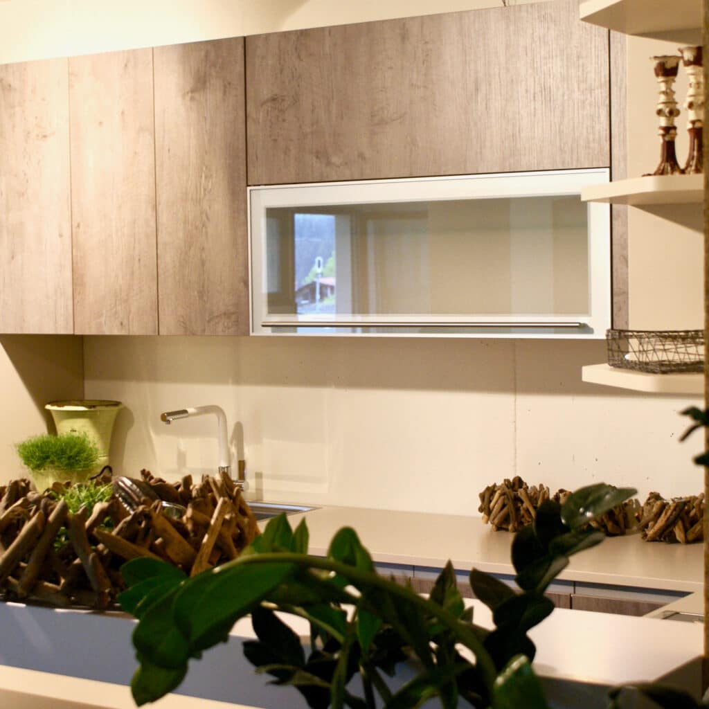 Zeiter-Kuechen-Lax-AG-Ausstellkuechen-Hingucker-in Asteiche