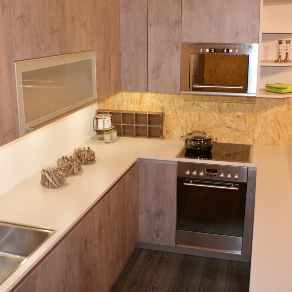 Zeiter-Kuechen-Lax-AG-Ausstellkuechen-Hingucker-in Asteiche-4