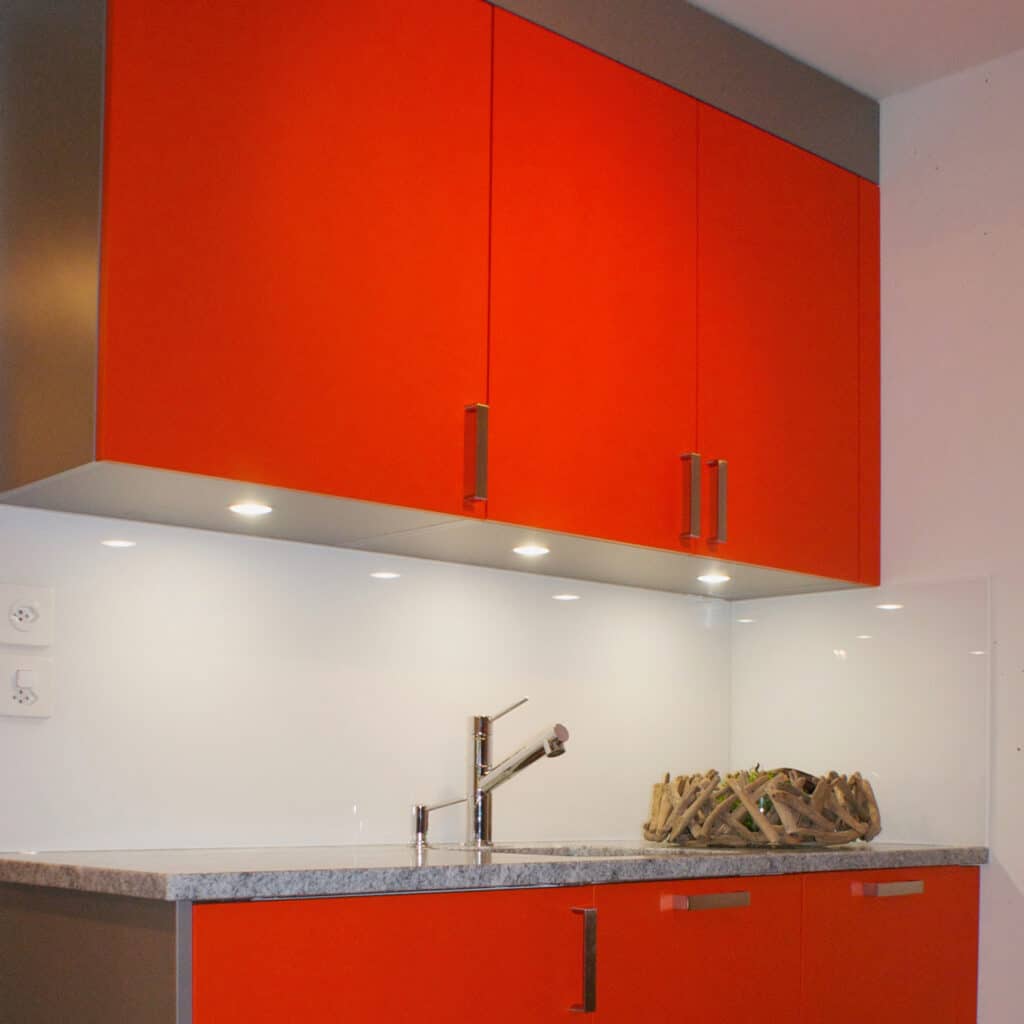 Zeiter-Kuechen-Lax-AG-Ausstellkuechen-Orange-Highlight-2